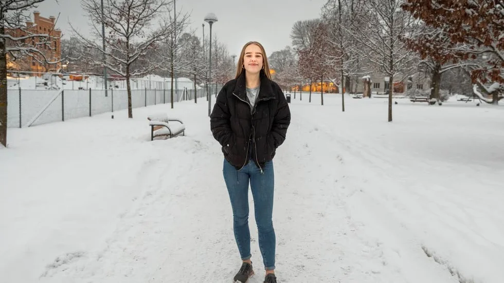 Alva Andersson var nära att dö av sitt medfödda hjärtfel. Nu är hon 16 år och kan med sitt ombyggda hjärta göra nästan alla saker som hennes kompisar med vanliga hjärtan gör. "Det är litet läskigt att tänka på hur illa det kunde ha gått", säger hon.