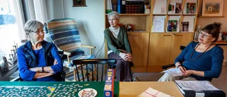 Ensamhet motas med kortspel, dans och barnbarn