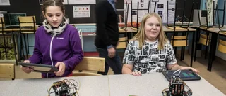 Fotbollsturnering för robotar på Gränbyskolan