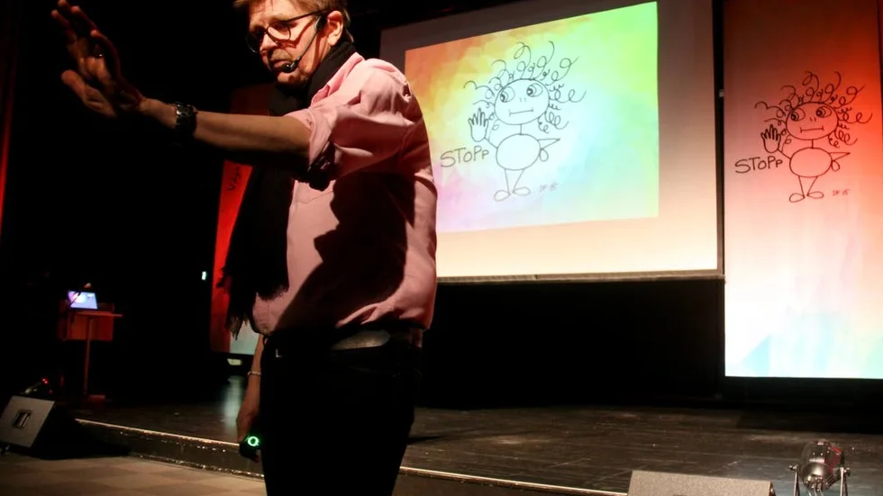 Stopp. Säg stopp när det inte är roligt, tycker Arne Falkbäck.