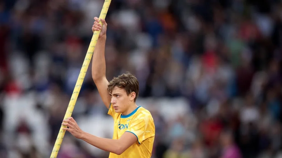Armand Duplantis tog en ny fin placering i Diamond League när han blev tvåa i Paris.