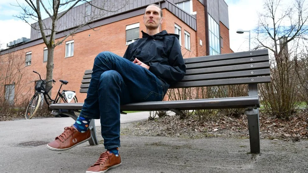 Nu är 35-årige Linuz di Zazzo ordförande för Upplands Fotbollförbund.