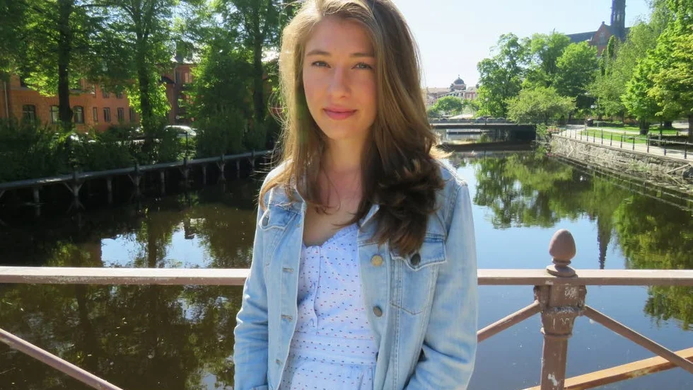 Miranda Andersson vet inte om hon kommer att kunna stanna i Sverige efter sin examen.