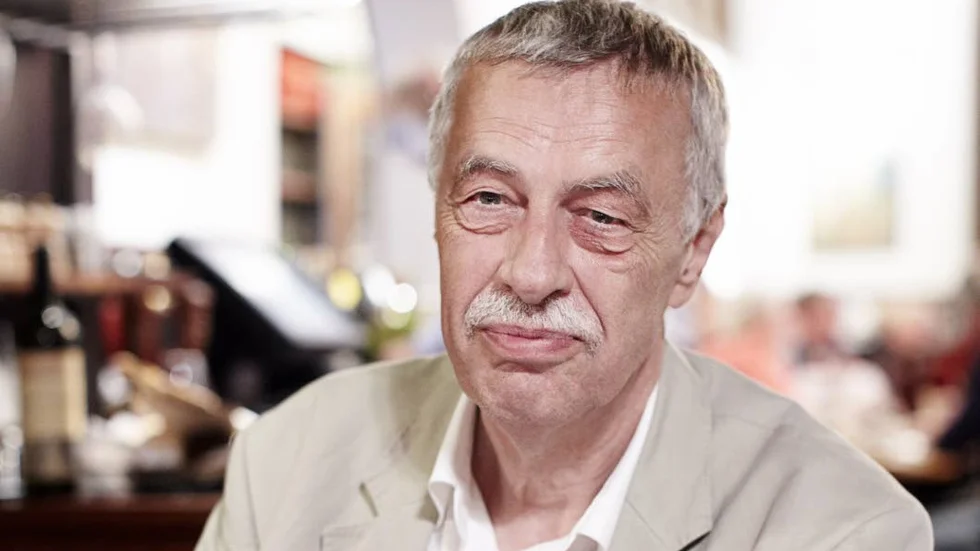 Svante Nordin är professor emeritus i idéhistoria vid Lunds universitet. Han är dessutom en av Sveriges mest produktiva facklitterära författare.