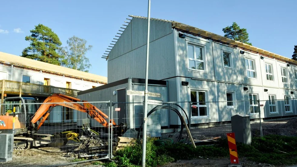 Det går rykten om vilka som ska bo i de nybyggda hyreshusen i Morgongåva. Men enligt Uppsala bostadsförmedling och fastighetägaren K-bostad finns ingen förtur utan längst kötid gäller.