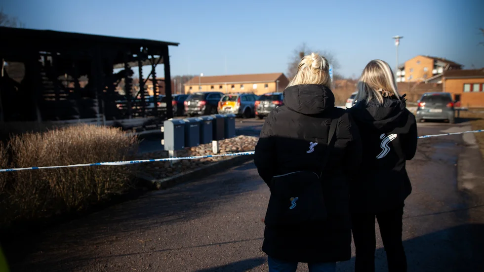 Stångåstadens representanter på plats i Lambohov dagen efter den stora bilbranden.