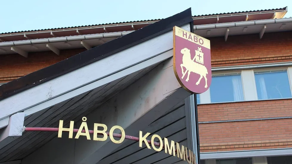 Håbo kommun ska utreda vilka de kan ha muntliga avtal med och om avtalen är korrekt dokumenterade.