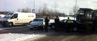 Två bilar i kollision