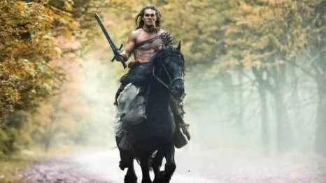 Conan the barbarian är en nyinspelning av den klassiska filmen från 1982, men våldet är mångdubbelt brutalare i 2011 års upplaga.