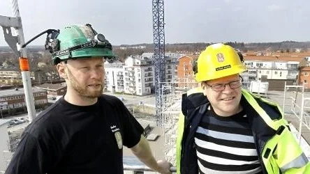 Platschef Gunnar Ersson och Markus Brunnberg, skyddsombud på JM Bygg.