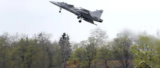 Flygövningar på Ärna