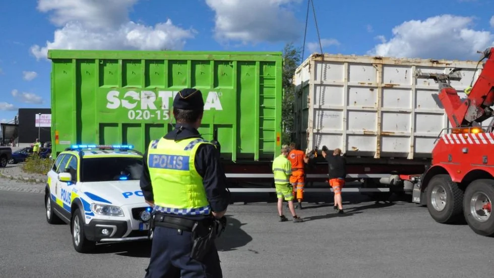 Polisen var på plats och dirigerade om eftermiddagstrafiken.