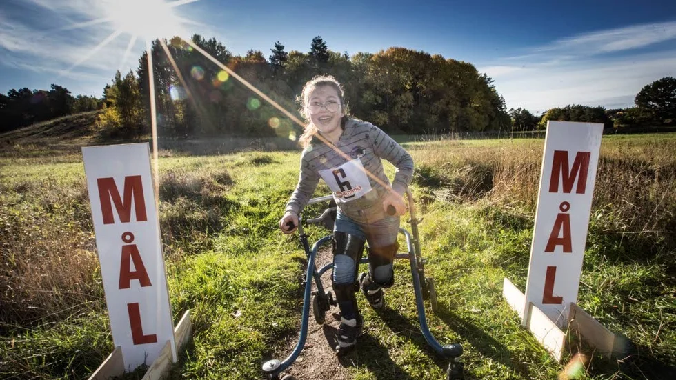 Målgång. Elsa Gashi, 10 år från Bergaskolan, sprang föreningen Uppsala handikappidrotts terräng lopp för första gången. "Det var inte så jobbigt, mest skönt", säger hon.