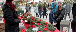 Kransar, grisar och skön julsång på torget