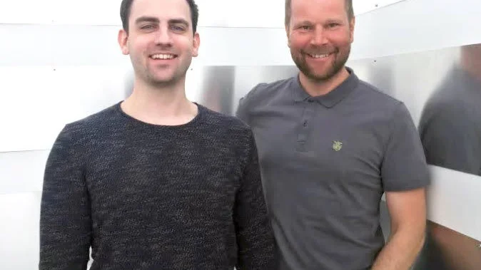 På bilden från vänster: Christian Olsson, vd Sustainalube och Jonas Hedlund, vd ZeoMem.