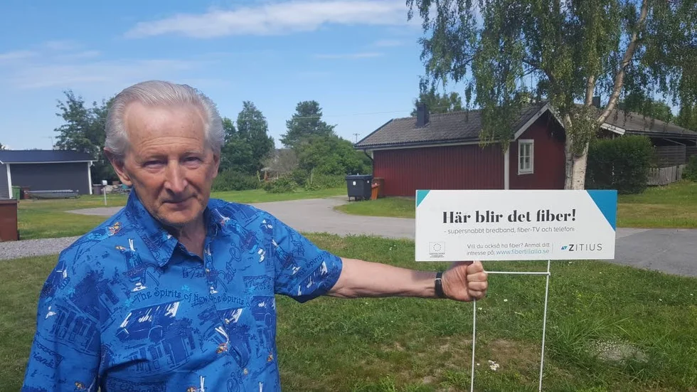 Det dras nu fiber till fastigheter i Persön men för Birger Lindström blir det inget. Han hyr av Luleå kommun och kommunen har valt att inte dra in fiber till sin fastighet.