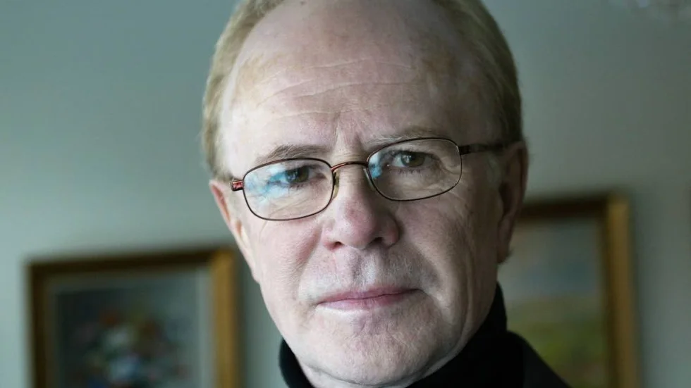 Öka. Det brådskar att finna en ny form för styrning av sjukvården, skriver Harald Nordlund.