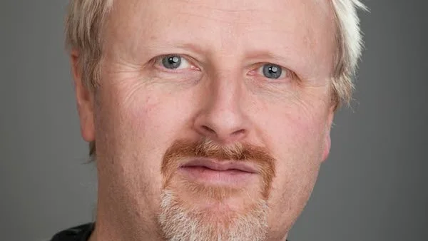 Vi måste snarast drastiskt minska uttag av råmaterial världen över – även här hemma i Sverige, skriver David van der Spoel (bilden) och Stig-Olof Holm i en replik till fem SLU-forskare.