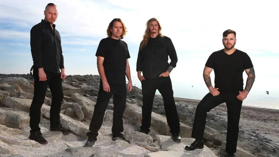 Cattle Decapitiation balanserar mellan Autopsy och Napalm Death.