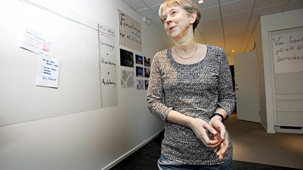 Arkivbild. Karin Åkerblom menar att biltrafik måste nedprioriteras för att förbättra innerstadsmiljön för människor.