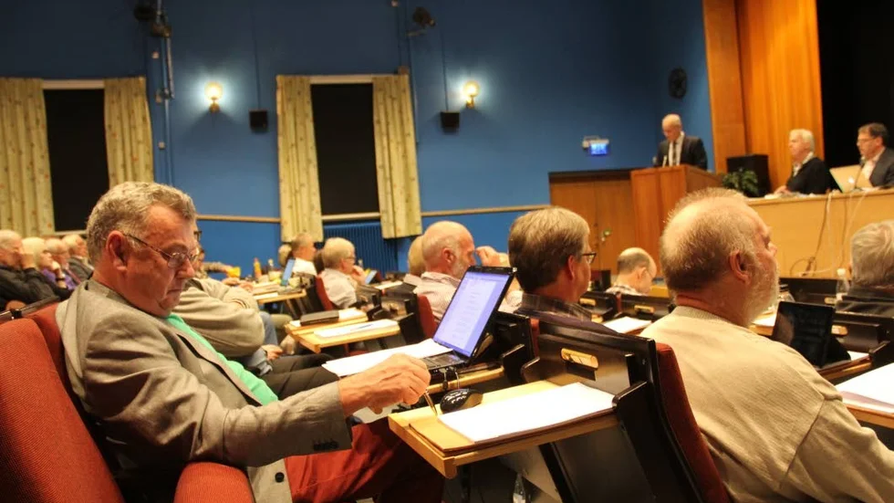 Kommunfullmäktige i Heby står inför avgörande inriktningsmål. Förmodligen har kommunen inte råd attbygga två nya äldre