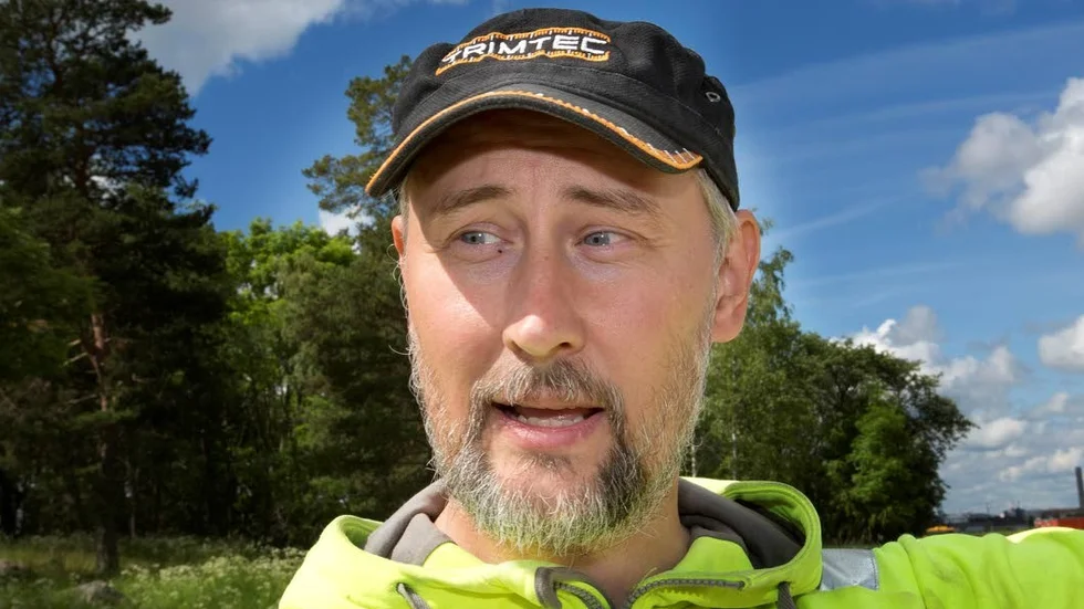 Projektledare. Fredrik Larsson leder utgrävningen i Fyrislund. Under sommaren gräver de fram lämningar efter en bondgård.