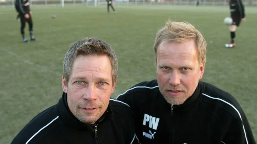 Zaine Söderlund och Perra Widén ledde Sirius i division II säsongen 2004.