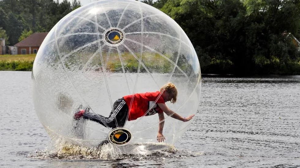 Det gick även att prova på så kallade "Funballz" i vatten.