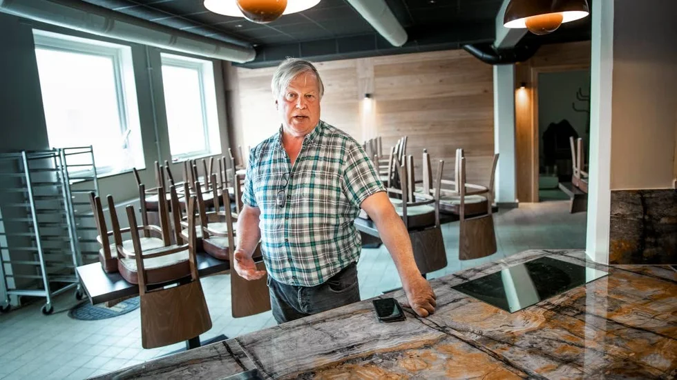 Här är Anders Högberg inne i en av de industrilokaler som byggts om till restaurang. "Här inne kommer vi i närtid att dra i gång verksamhet med en restauratör".
