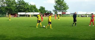 Gusk överlägset trots tidigt rött kort