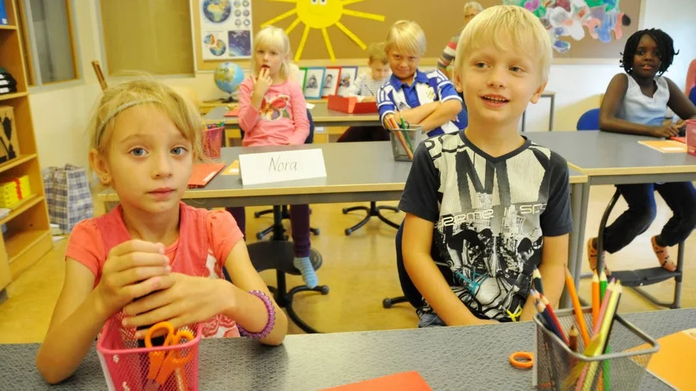 Första dagen. Två förstaklassare i Aspenskolan i Tierp, Natalia Jakubiec och Karl Jansson.