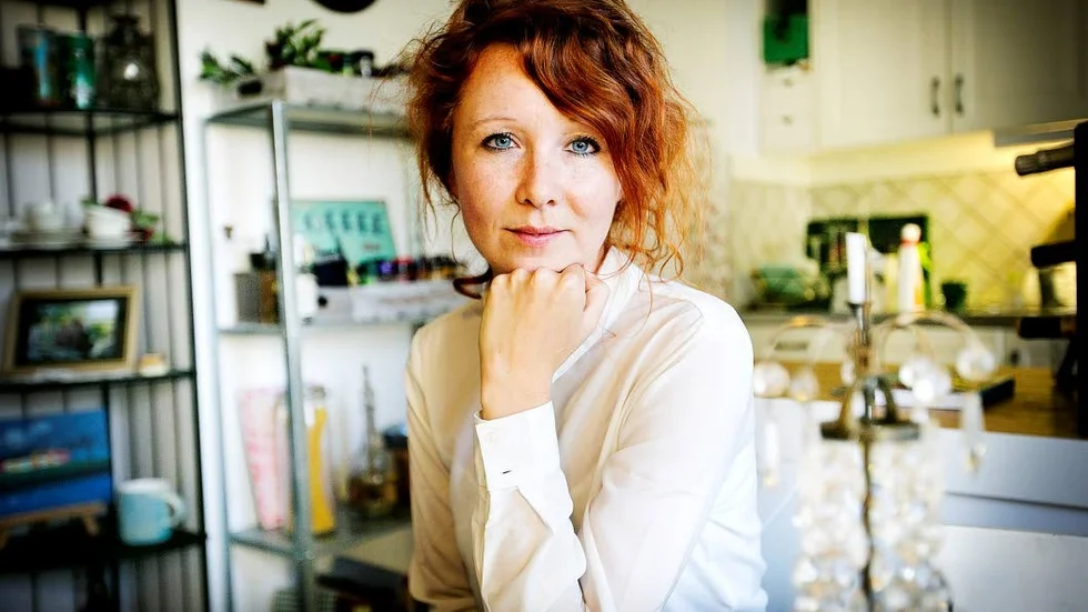 Ellinor Skagegård är kulturjournalist och författare. Hon debuterade 2019 med boken "För dig ska musiken bara vara ett smycke" om Fanny Mendelssohn.