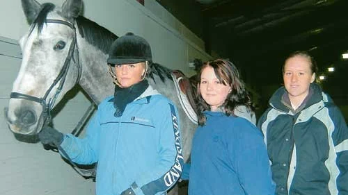 Sandra Fransson, Johanna Hesselgård och Mikaela Ovedal är talangfulla ryttare. Foto: Magnus Strömsten