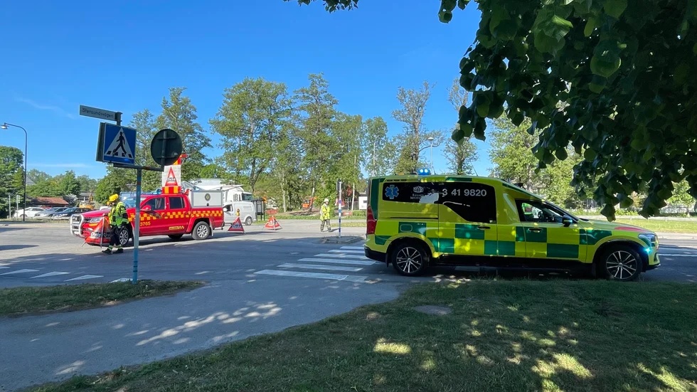 Påkörd cyklist i Trosa. Skadeläget är oklart. 