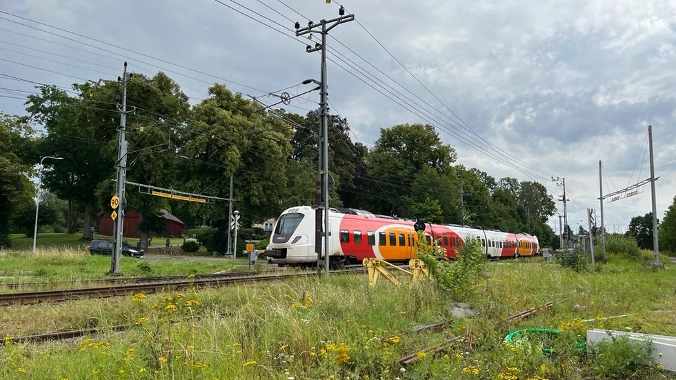 En man blev på torsdagsmorgonen påkörd av ett tåg. Tåget på bilden har inget med händelsen att göra.