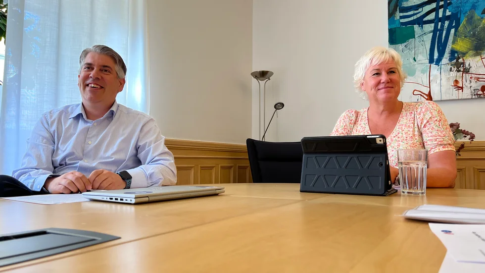 Niklas Borg (M) och Kristina Edlund (S)