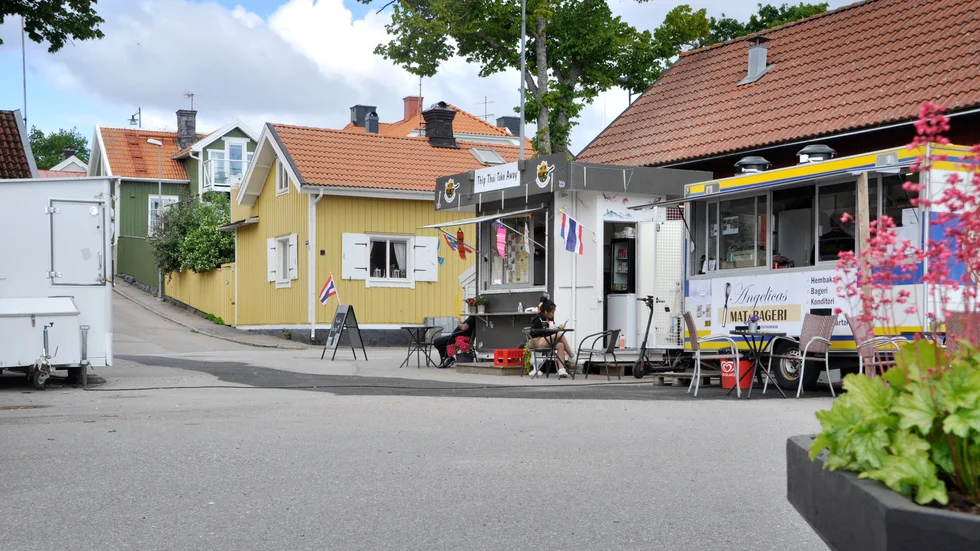 Flera matvagnar har tagit plats i Öregrund inför sommarsäsongen. Kommunen vill göra det lättare för både företag och privatpersoner att nyttja offentlig plats.