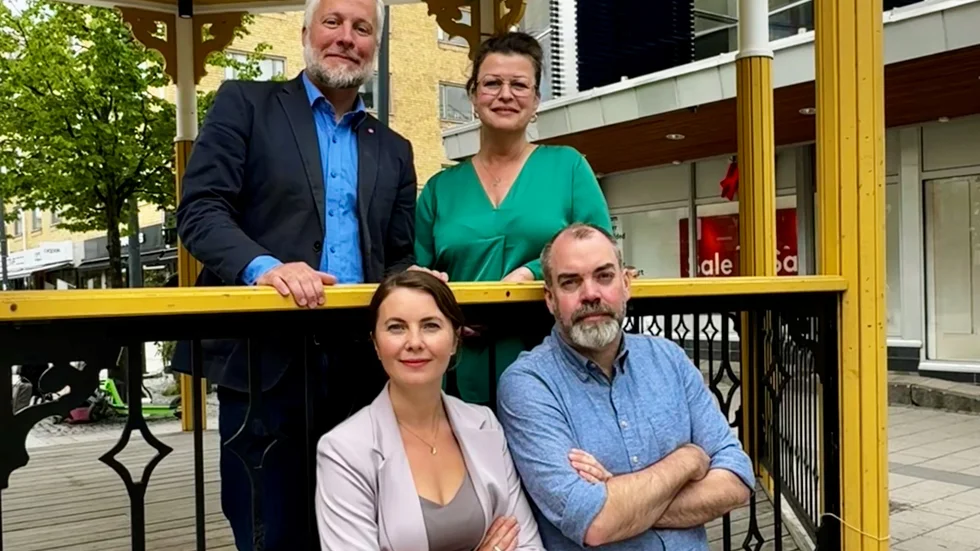 Norrbottens socialdemokratiska riksdagsledamöter Linus Sköld från Älvsbyn, Zara Leghissa från Boden, Ida Karikiainen från Haparanda och Fredrik Lundh Sammeli från Luleå. Nu hemma i länet för sommaren. 
