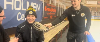 TV: Här får matchhjälten en sko i ansiktet – mitt under intervjun