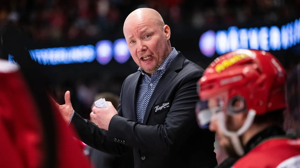 Jonas Holmström har tackat nej till rollen som huvudtränare för Vimmerby Hockey.