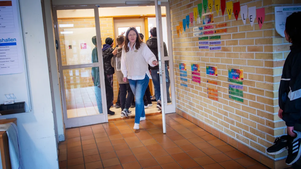 Eva Fältö, rektor för bland annat Arnö skola som kommer främst behöva se över personalkostnader och ökade måltidskostnader. 