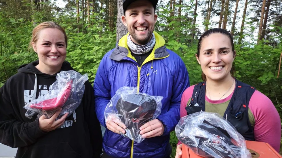 Kakmonstren - lagsegrare i Nalta Backyard Ultra 2024. Från vänster: Linn Larsson, Hannes Hedlund och Andrea Buitrago.