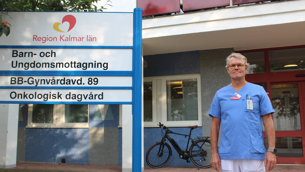 Personalen på kvinnokliniken måste äta allergimedicin för att klara av arbetsdagen i lokalerna. "Det är jättetråkigt, jag skulle vilja se att det inte behövdes", säger Michael Algovik, Kvinnoklinikens chef.
