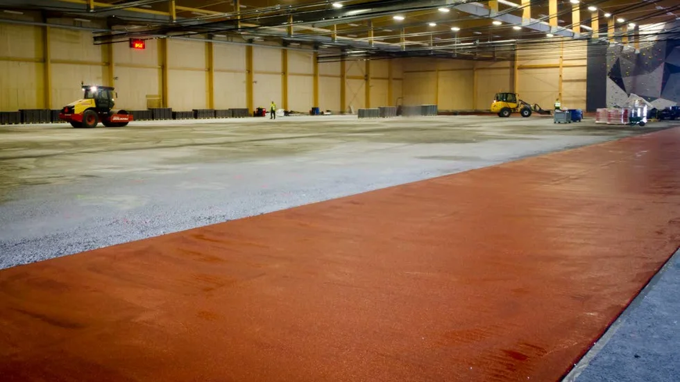 HALLEN. Den stora hallen kommer att ge möjlighet till fotbollsträning, friidrottsträning och klättring året runt.