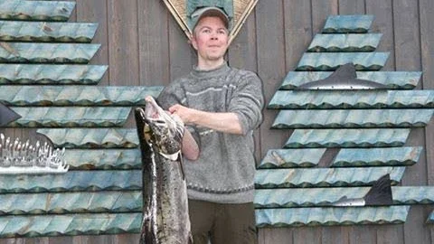 Trollade storlax. Det gjorde Dennis Nilsson, Umeå med framgång på Ansvars FVO i Kalixälven. Laxen han fick upp vägde 17200 gram.