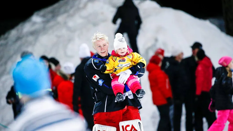 Glädjen. Målvakten Björn Hellman var lycklig efter dramat med det lyckliga slutet.