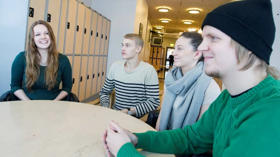 Söker jobb. Emma Skott, Sebastian Lamberg, Anna-Maria Hagström och Kristoffer Sundström har alla siktet inställt på att jobba i sommar.