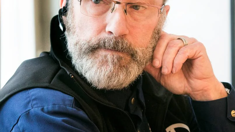 SER. "Det viktigaste av allt är att vi ser varandra och kan fråga "Hur mår du egentligen, på djupet?", säger Gert Lundström.