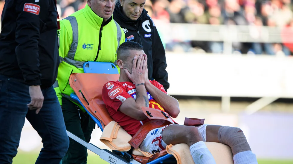 Degerfors Nikola Djurdjic slet av ena korsbandet hemma mot IFK Värnamo och spelar inte mer den här säsongen.