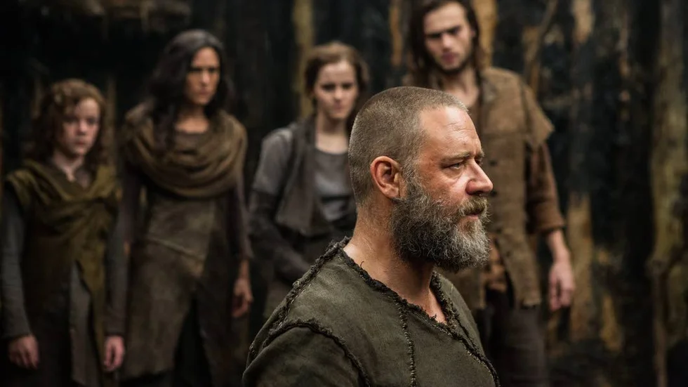 I gammal tveksam patriarkal anda fattar Noah beslut inte bara efter Skaparens, utan också efter eget huvud. Vad resten av familjen tycker är mindre viktigt i maffiga storfilmen Noah.